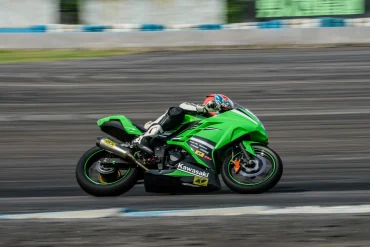 Essayer une moto de course : comment se passe baptême de pilotage ?